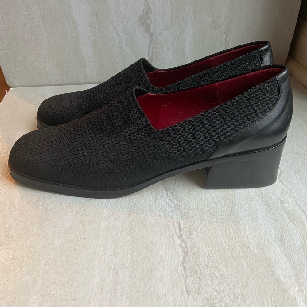 ** Donald J Pliner Classic woven slip on loafters block heel 3596 size 10.5M